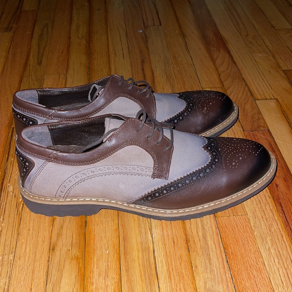 Shoes - Picture 2 of 5